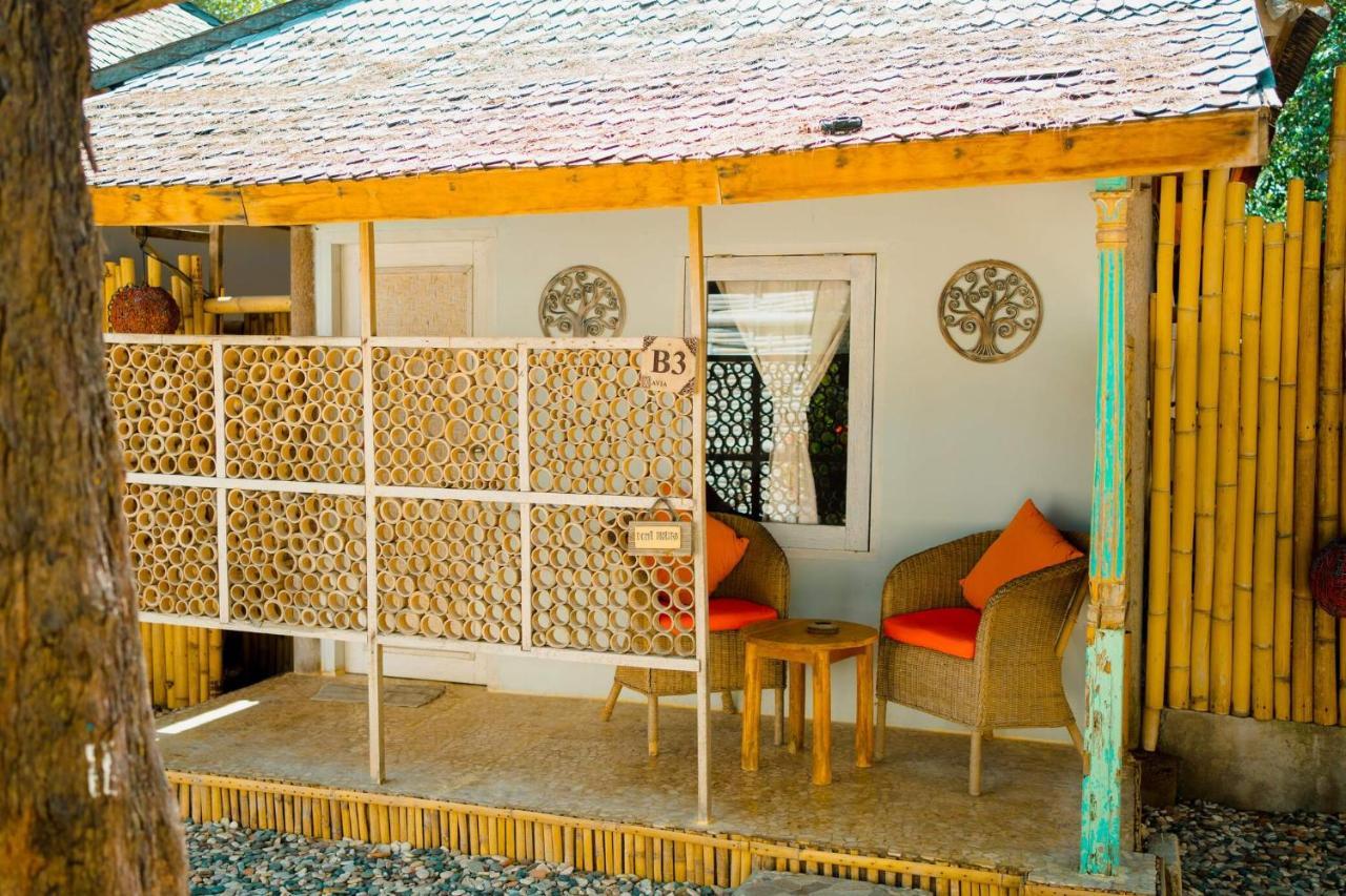 Bungalow Cafe Gili Beachfront Gili Meno Exterior photo
